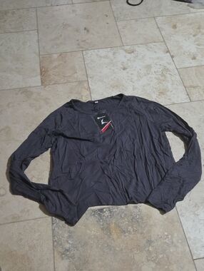 Bestisun Charcoal Gray Long Sleeve Workout Top | Athletic Stretch Tee | Thumb L
